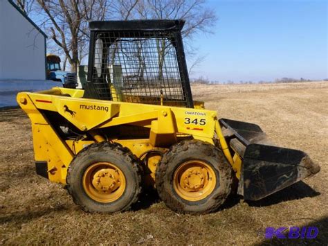 how much can a mustang 345 skid steer lift|mustang skid steer dealer locator.